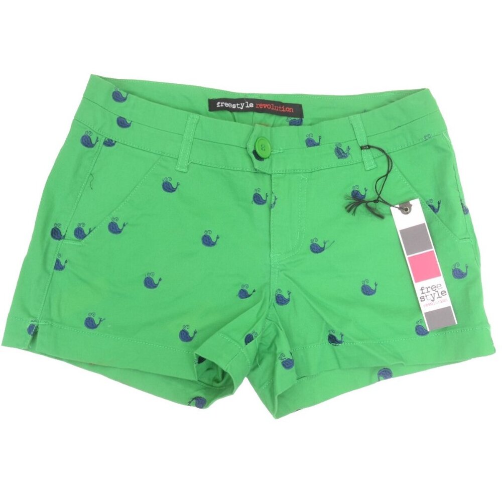 Freestyle Revolution Green‎ Shorts Blue Whales Cotton Shorts Women's 7 Nautical